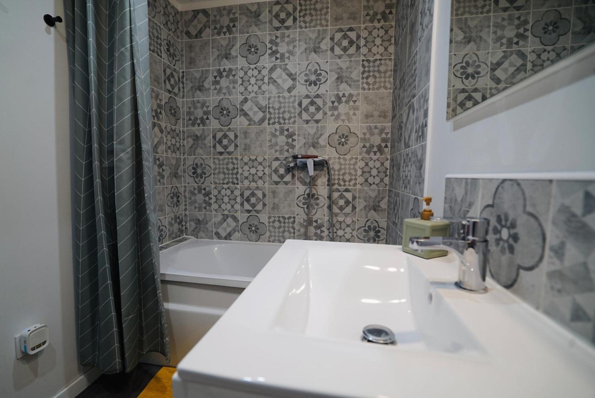 Studio Independant A 20Min Des Plages Castelnau-de-Guers Ngoại thất bức ảnh