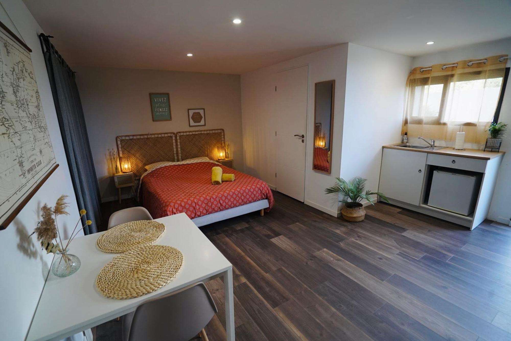 Studio Independant A 20Min Des Plages Castelnau-de-Guers Ngoại thất bức ảnh